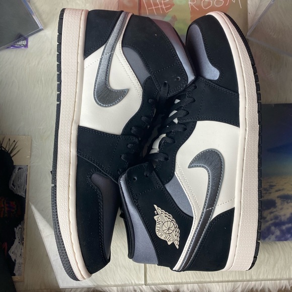 🆕 - Air Jordan 1 Mid SE Black/Grey - Size: M 10.5 - Picture 8 of 11